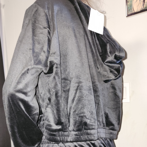 NWT Dolls Kill Luxurious Soft Velor Black Pant And Jacket Set - Picture 4 of 13